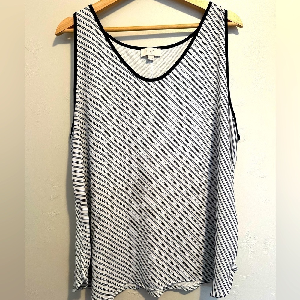 LOFT Women's Striped Black and White Tank Top